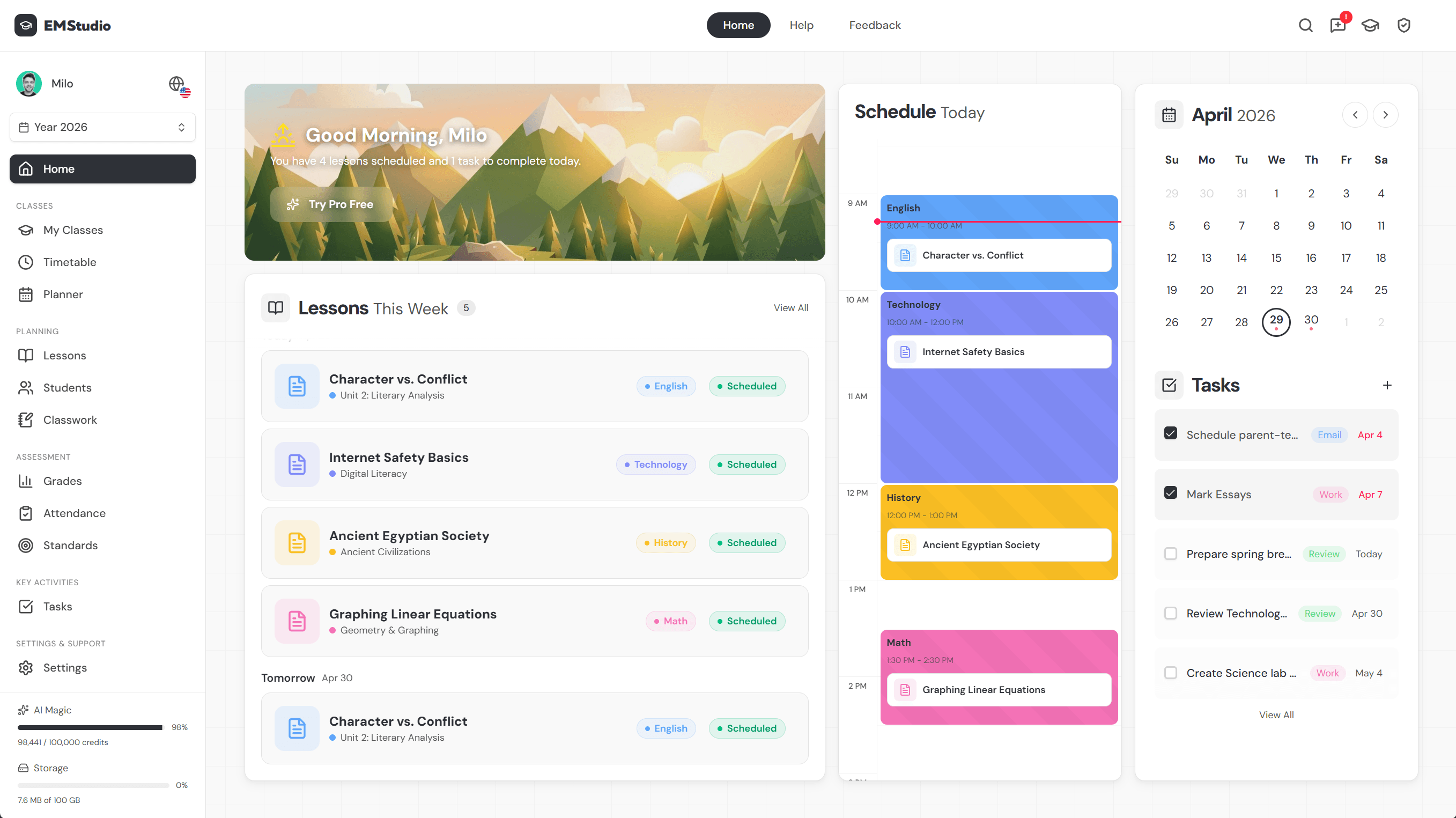 EMStudio online teacher planner dashboard showing lesson plans, gradebook, attendance, and class schedule
